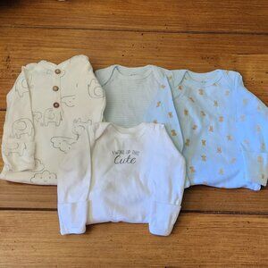 Carters Infant Sleeper Gowns With Hand Covers Set Of 4. Size Newborn